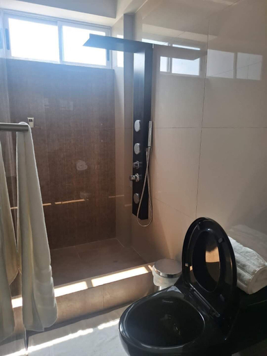 Bathroom 2, MAXIMUM COMFORT, Cañete
