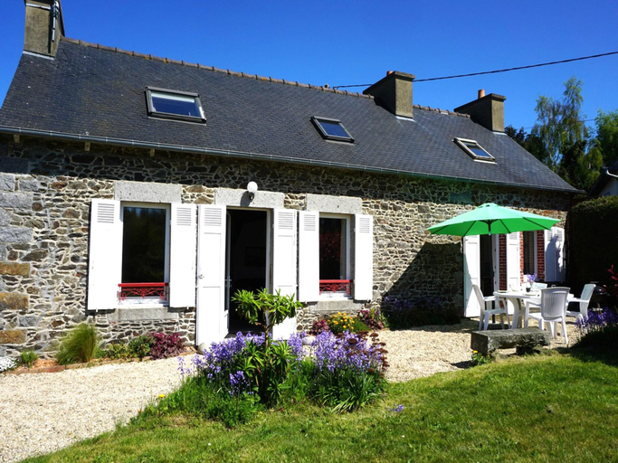 5, Charming Breton House near Petit Havre Beach, Côtes-d'Armor