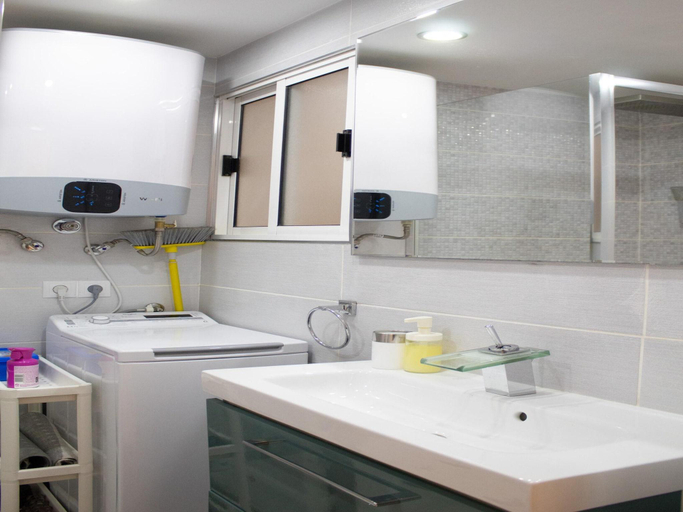 5, Seaside Apartment Las Palmas near Playa Canteras, Las Palmas