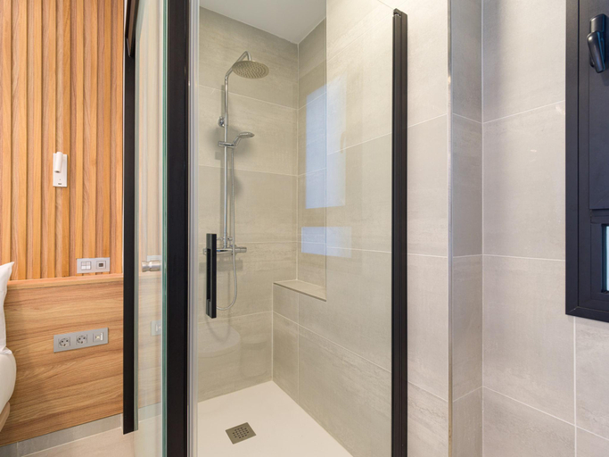 Bathroom 3, Apartment by Playa de Las Canteras Beach, Las Palmas