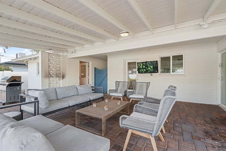 Interior 2, Fairway - Pool & Mini Golf - 5 Mins to Old Town, Maricopa