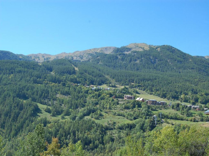 2, Apartment in French Alps with Heated Pool, Alpes-de-Haute-Provence
