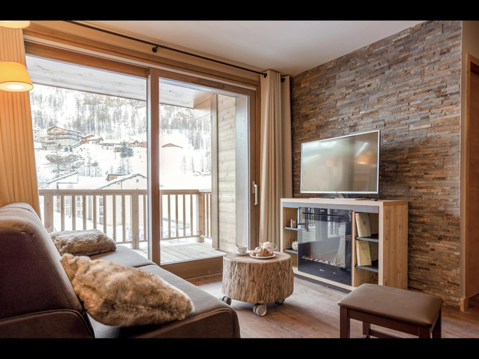 2, Apartment in France with Spa and Pool, Savoie