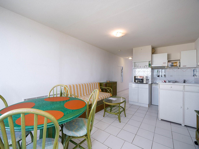 3, Apartment in Agde with Direct Beach Access, Hérault