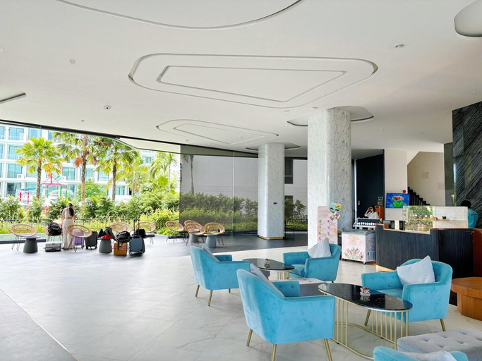 Food & Drinks 5, One bedroom Condo in Title V Rawai 410, Phuket Island