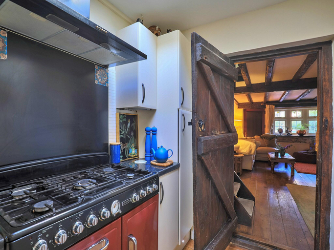 2, Retreat in Surrey near Hever Castle, Surrey