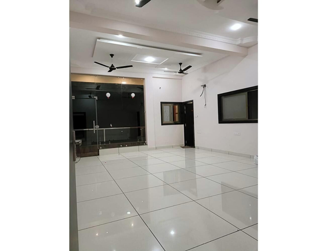 Living area, Hotel Shree Rajrajeshwar Palace, West Nimar