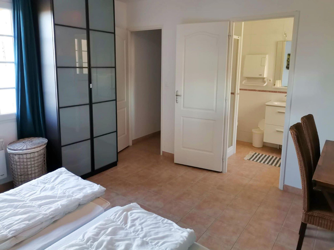 Bedroom 2, Villa with garden near beautiful golf course, Deux-Sèvres