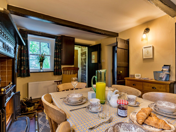 1, Cottage in Peak District near Roaches Rocks, Staffordshire