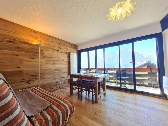 4, Comfortable First-Floor Apartment, Isère