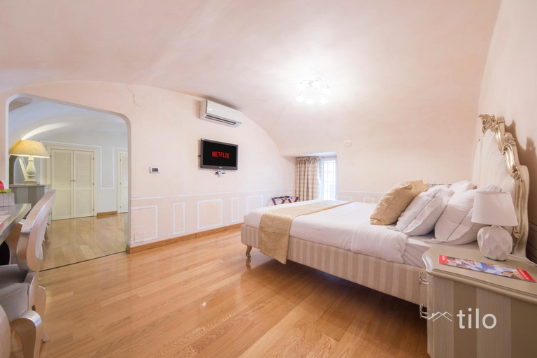 Bedroom 2, Tilo, Genova