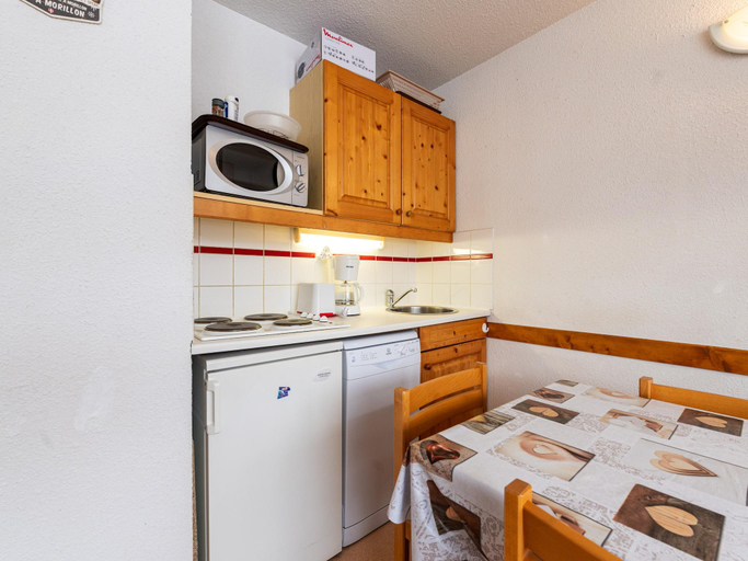 4, Apartment in France with Ski Slope Access, Haute-Savoie