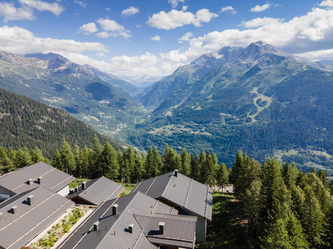 5, Apartment in La Rosiere near Ski Slopes, Savoie