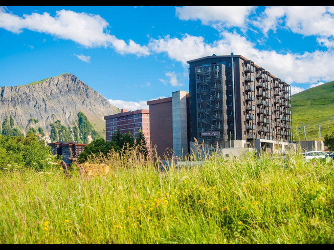 4, Apartment in Le Corbier With Heated Pool, Savoie