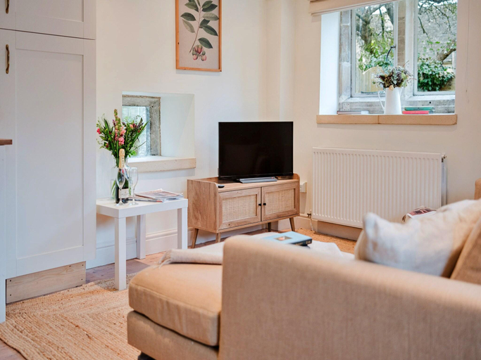 5, Cottage in Painswick near Cotswold Way, Gloucestershire