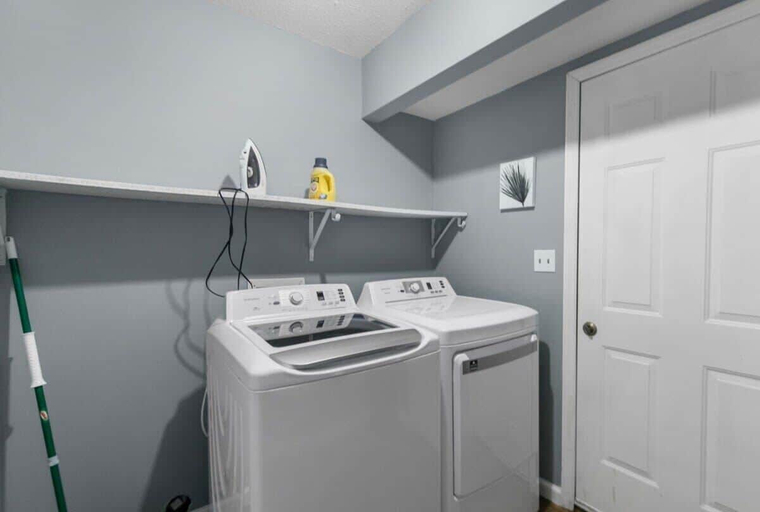 Laundry, 32nd Norwood Nest, Jefferson
