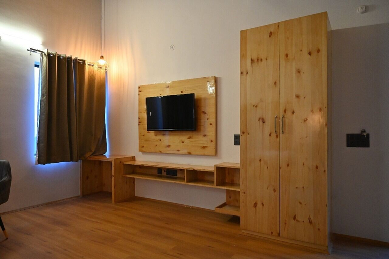 Room 1, Silverfern By The Hillside, Nainital