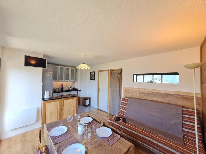 5, Comfortable First-Floor Apartment, Isère