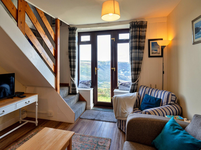 3, Cottage in Sennen Cove with Stunning Beach Views, Cornwall