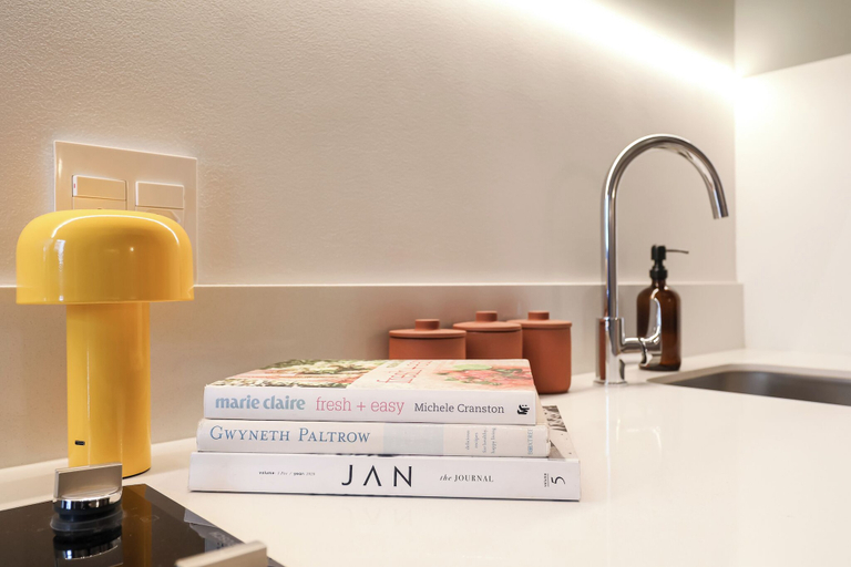 Private kitchen 5, ONEHUNDRED on M - Fluent Serviced Apartments, City of Cape Town
