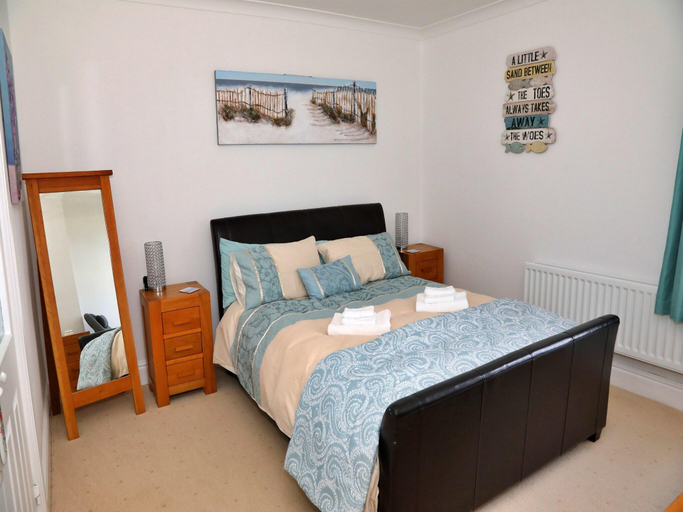 5, Cottage on Solway Coast with Stunning Firth Views, Cumbria