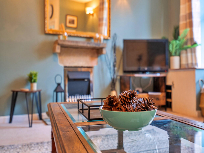 5, Cottage in Peak District near Chatsworth House, Derbyshire