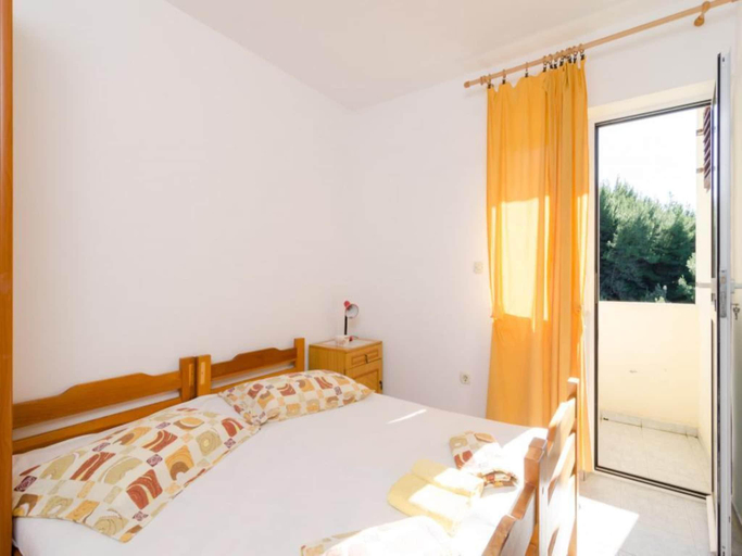 Bedroom 2, Apartments Dalmatin Zuljana - Superior Studio Apartment 2, Ston