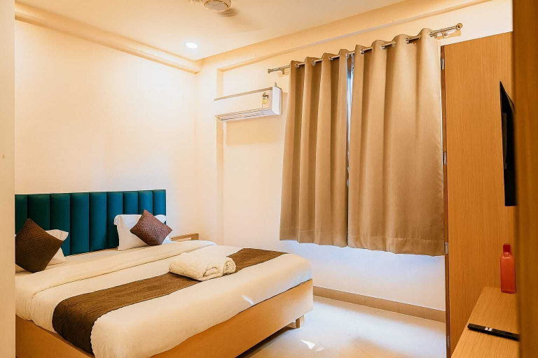 Room 2, Hari Niwaas Guest House by VM Stays, Varanasi