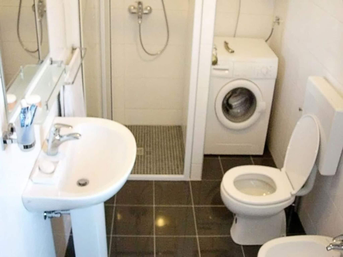 4, Three bedroom house with terrace, Pašman