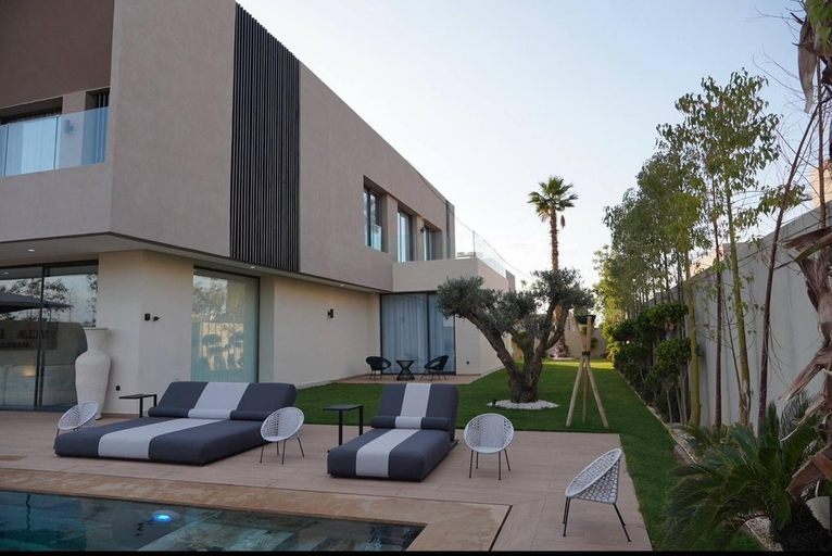5, Marrakech Oasis Retreat - 5-Bedroom Villa with Private Pool, Marrakech