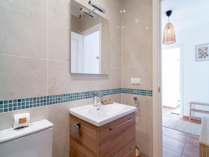 Bathroom 3, Apartment in Nerja near Burriana Beach, Málaga