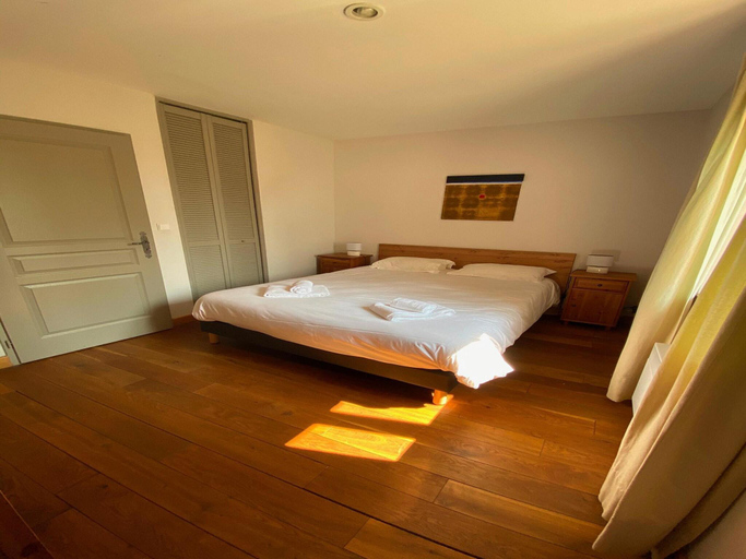 3, Villa in France with Private Pool and Garden, Charente