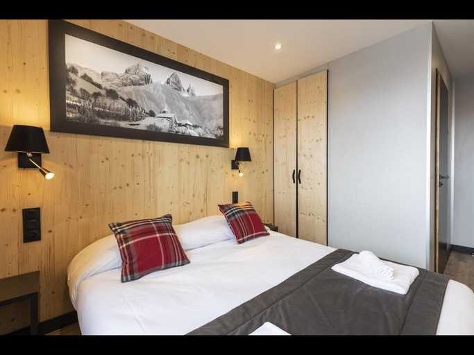 3, Apartment in Le Corbier With Heated Pool, Savoie