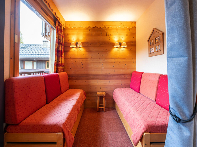 3, Apartment in Doucy Near Ski Slopes, Savoie
