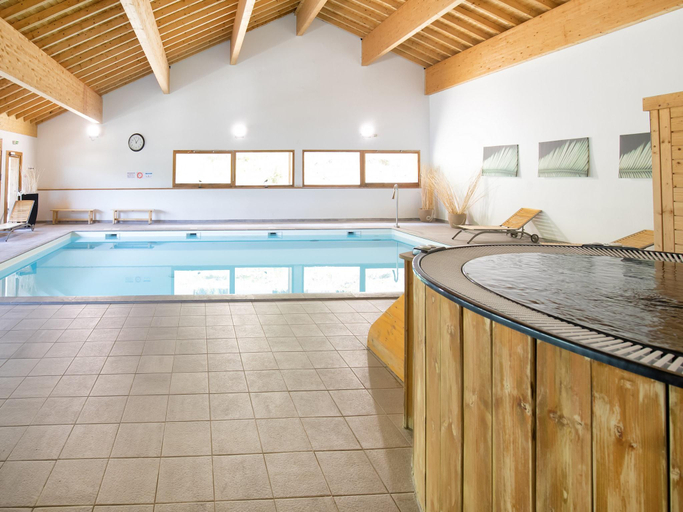 5, Apartment with sauna and indoor pool, Savoie