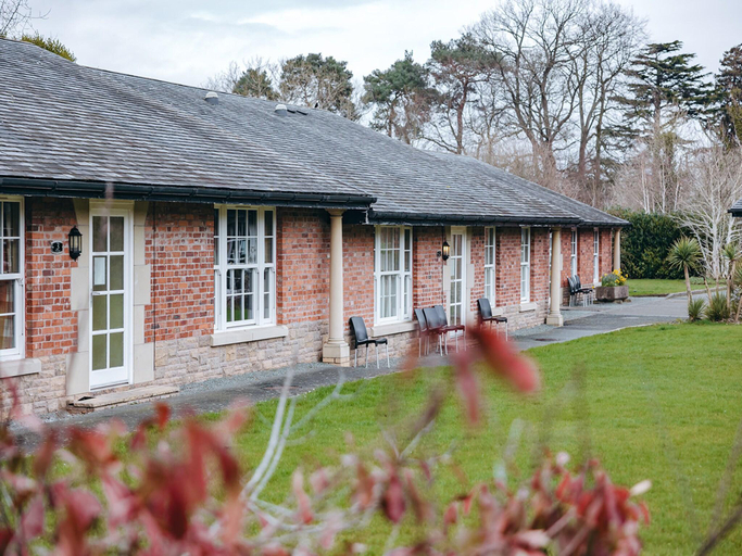 2, Cottage in Dorrington near Netley Hall, Shropshire