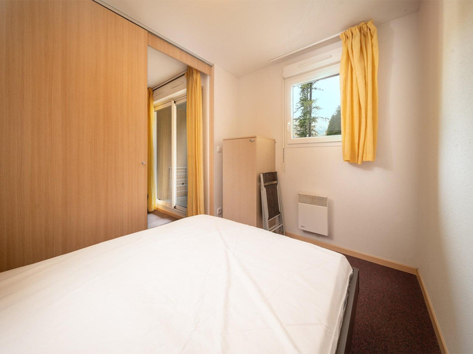 4, Apartment in French Alps with Pool, Alpes-de-Haute-Provence