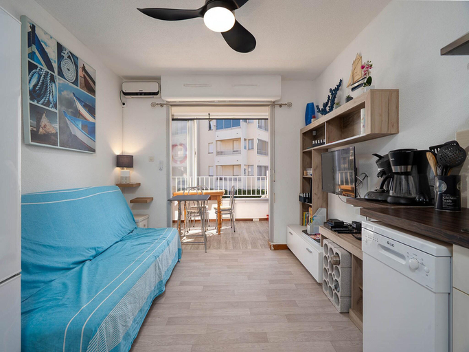 3, Apartment in Agde near Beach  Heated Pool, Hérault