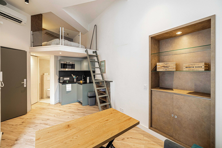 Others 5, a/c Mezzanine Apt 1br/2p - Place Garibaldi, Alpes-Maritimes