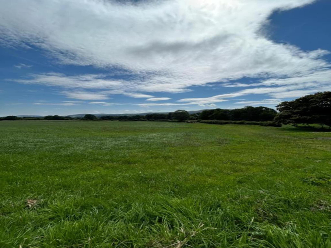 3, Cottage in Dorrington near Netley Hall, Shropshire
