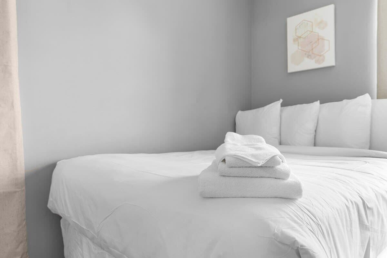 Room 4, Broadmoor Bungalow - Unit A, Jefferson