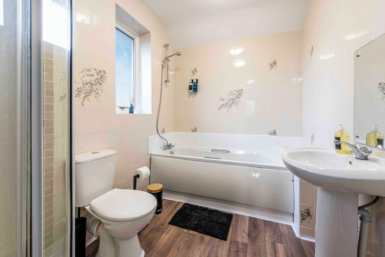 Bathroom 2, Cosy Home in Stoke on Trent, Staffordshire