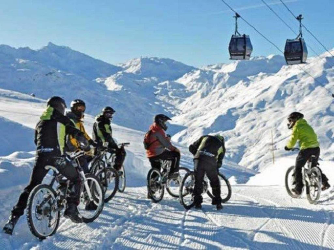 3, Apartment in French Alps with Pool  Ski Access, Hautes-Alpes