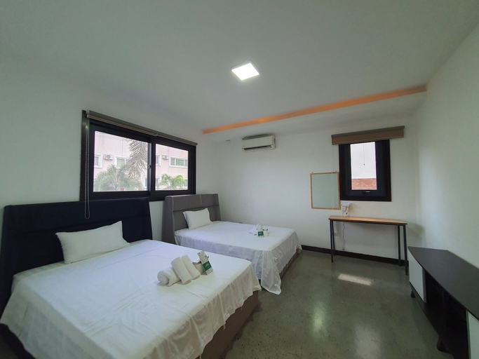 Room 5, Koregon Hotel & Pool Villas, Mabalacat
