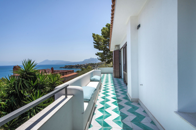 Terrace/patio 2, Sea Frame Design Apartments with Pool by Wonderful Italy, Palermo