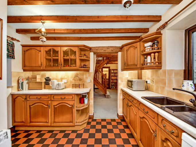 5, Cottage in Alstonefield near Peak District Trails, Staffordshire