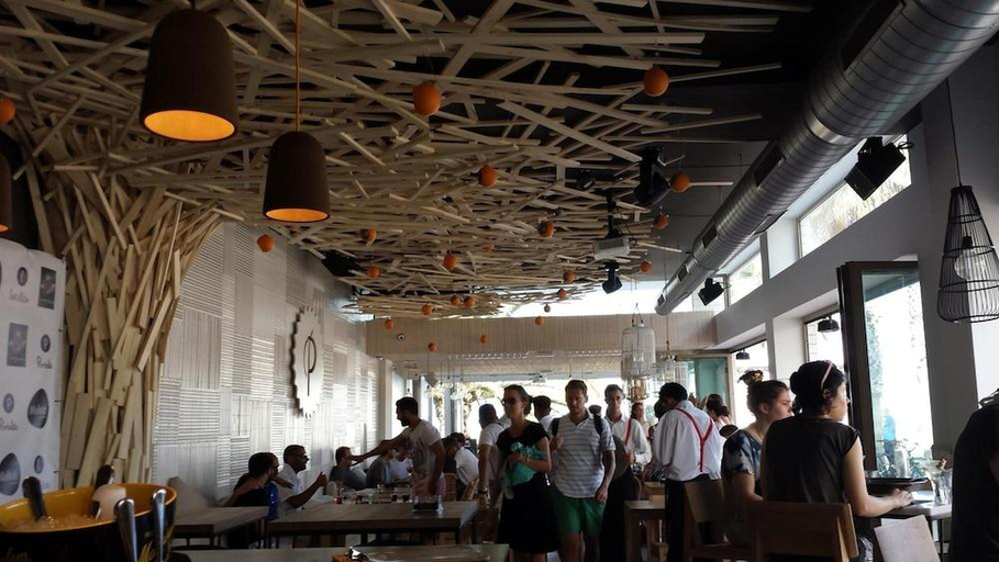 Food & Drinks 5, Malvarrosa Beach Rooms, Valencia