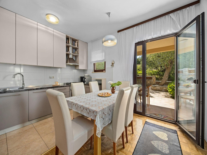 2, Apartment in Supetarska Draga near Sandy Beach, Lopar/Supetarska Draga