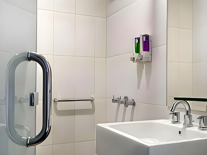 Bathroom 5, Amaris Hotel Satrio Kuningan, South Jakarta