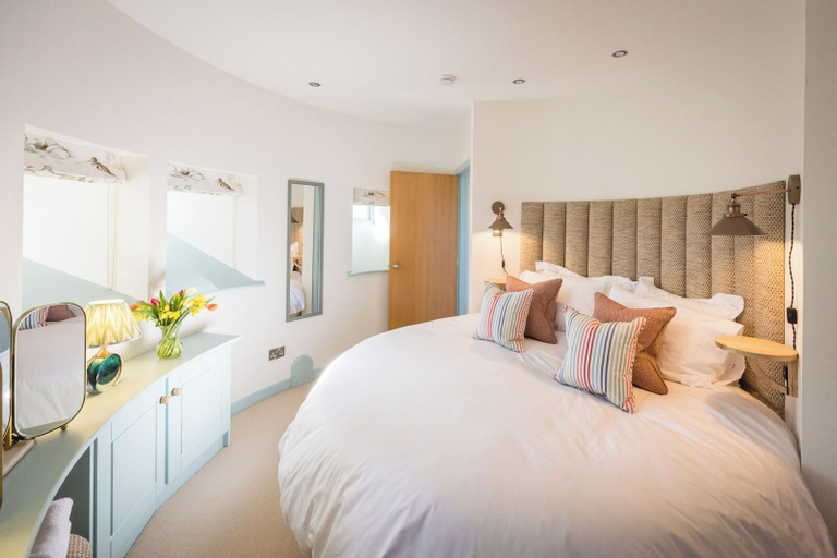 Room 2, Retreat to the Water Tower, Edinburgh